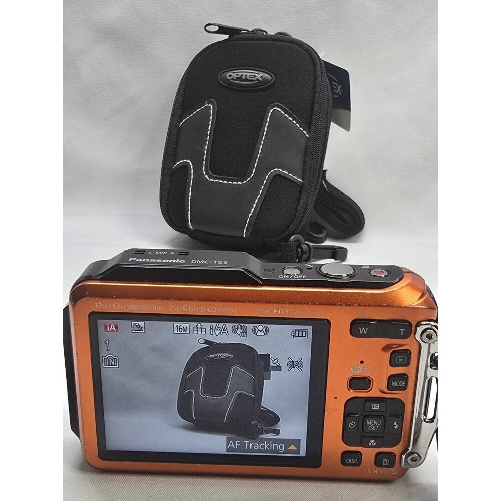 Panasonic Lumix DMC-TS5 16.1 MP Digital Camera Waterproof With 2 Chargers & Case - Picture 3 of 16